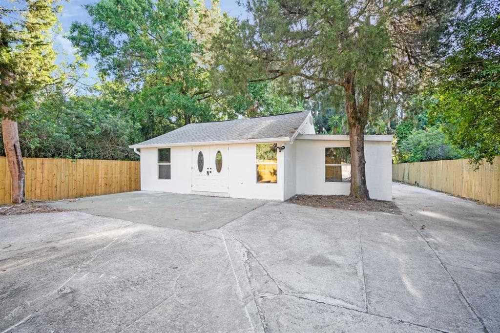 1000 FOREST STREET NOKOMIS, FL 34275
