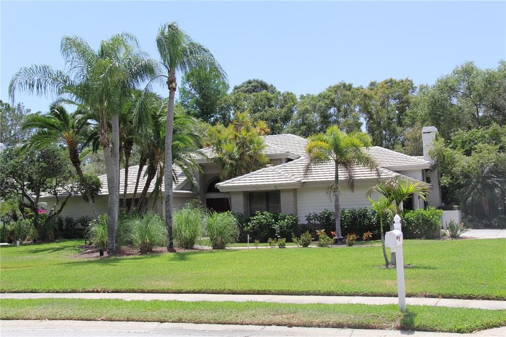 1608 HAMPTON LANE SAFETY HARBOR, FL 34695