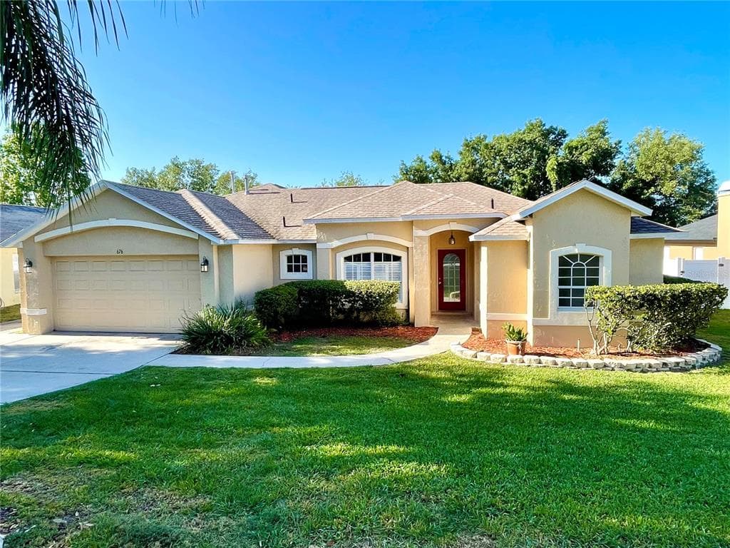 676 MEADOW PARK DRIVE MINNEOLA, FL 34715