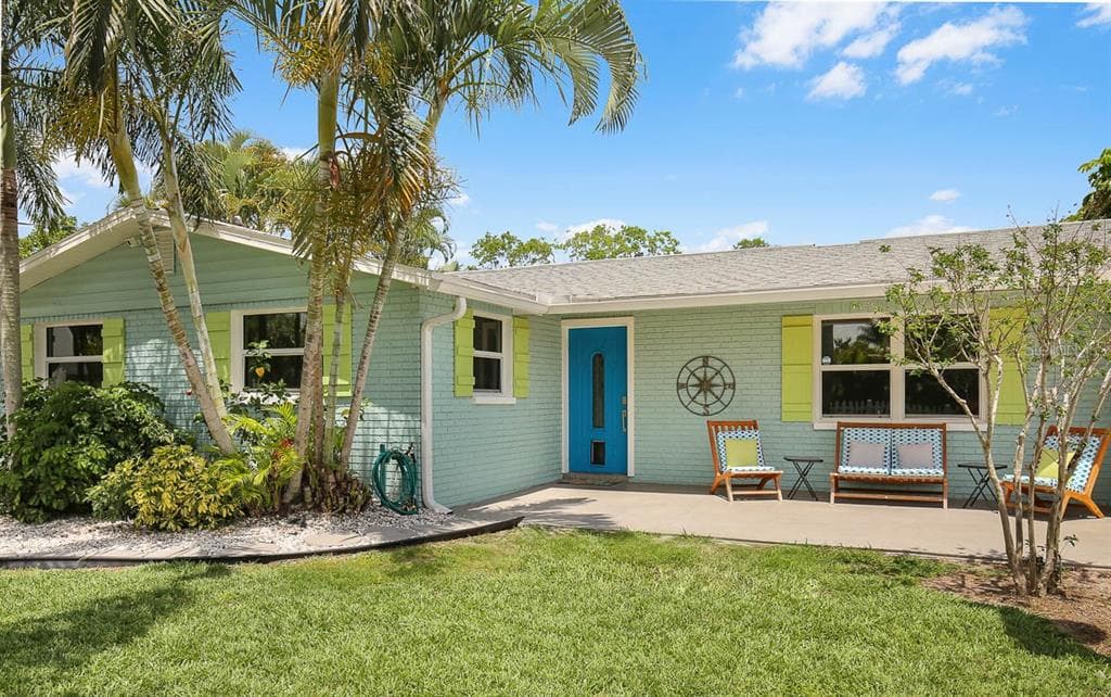 3213 W SHELL POINT ROAD RUSKIN, FL 33570