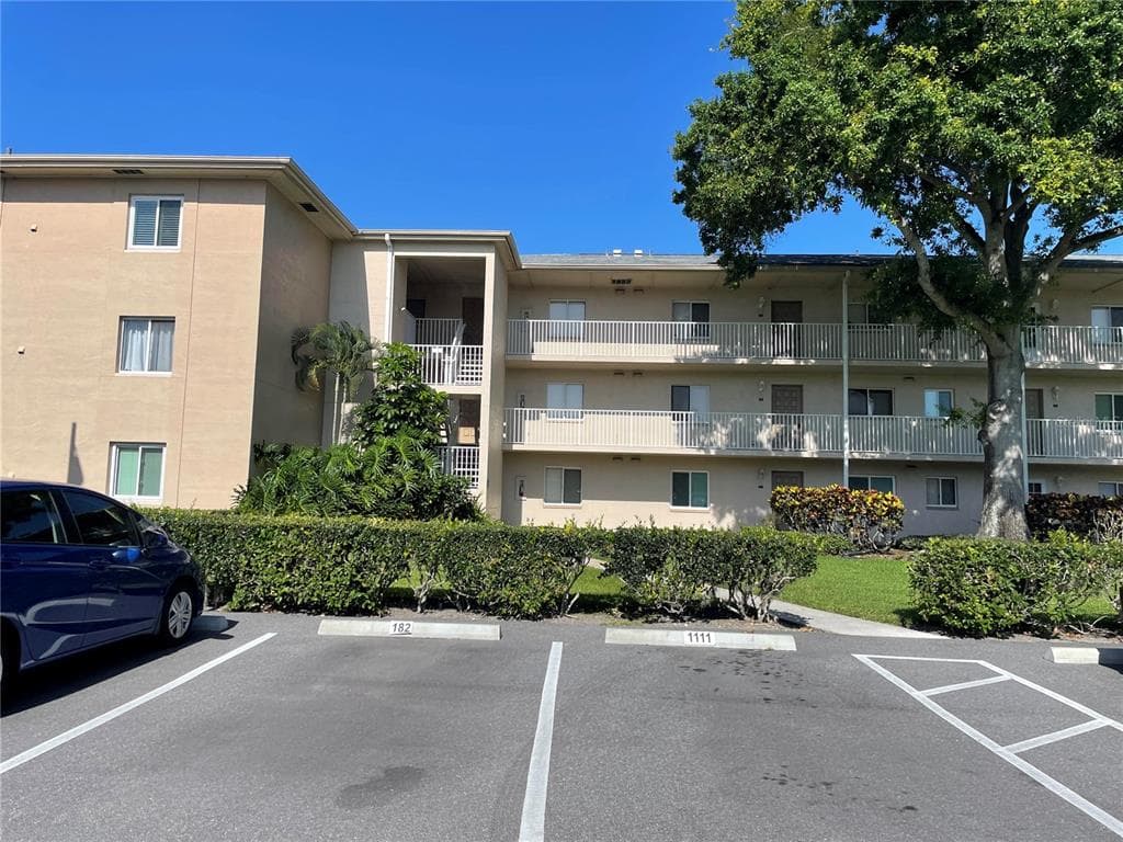 2737 ENTERPRISE ROAD E UNIT 1102 CLEARWATER, FL 33759