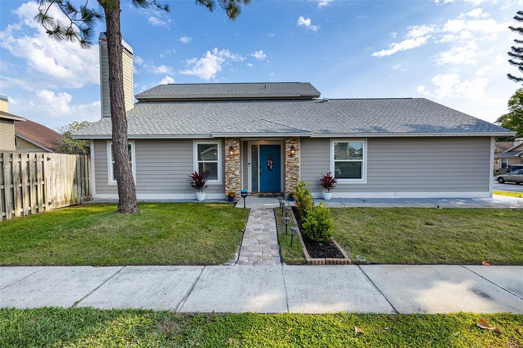 2293 SPRINGWOOD CIRCLE W CLEARWATER, FL 33763