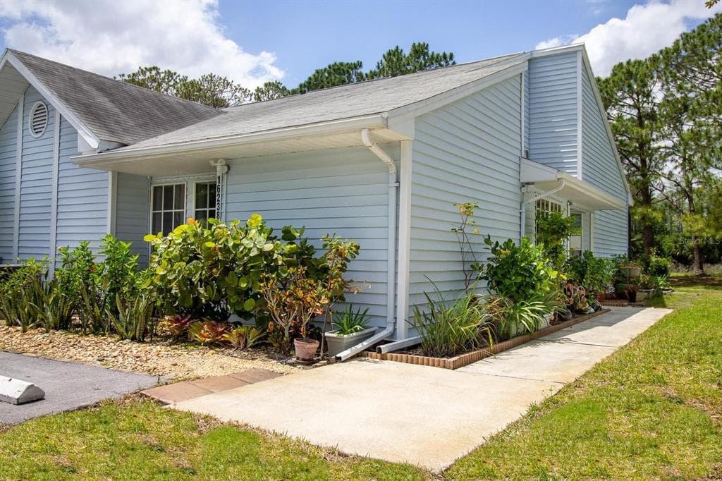 16238 RAMBLING VINE DRIVE W TAMPA, FL 33624