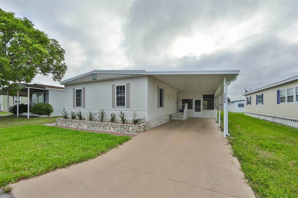 5306 VENTURA DRIVE ZEPHYRHILLS, FL 33541
