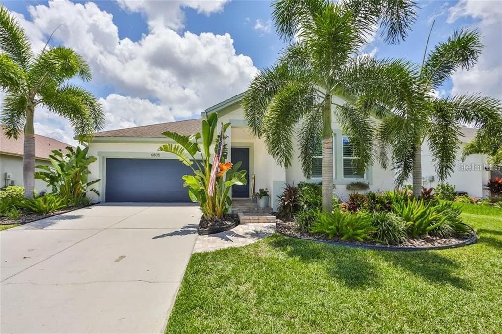 6805 PARK STRAND DRIVE APOLLO BEACH, FL 33572