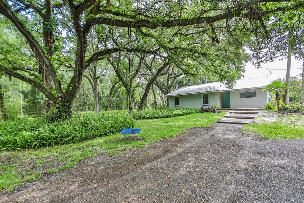 1424 CRYSTAL SPRINGS RD ZEPHYRHILLS, FL 33540