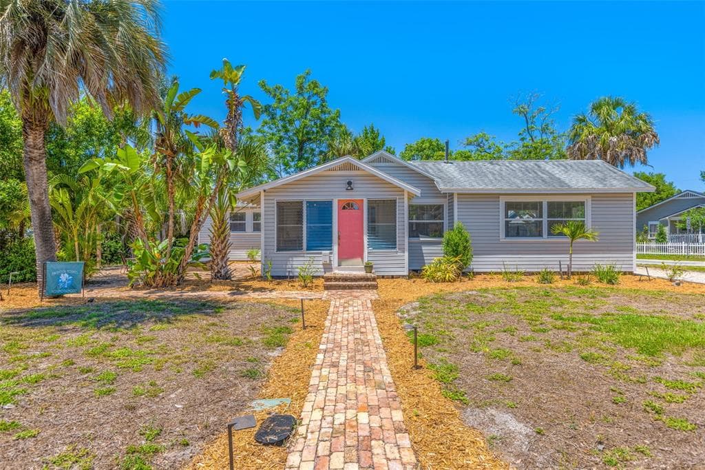 1003 34TH AVENUE N ST PETERSBURG, FL 33704