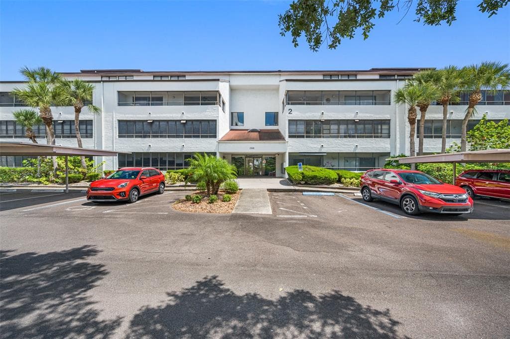 2581 COUNTRYSIDE BOULEVARD UNIT 2309 CLEARWATER, FL 33761