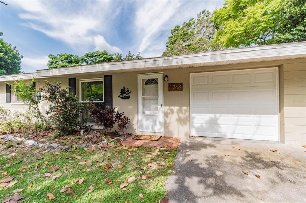 1764 SAINT CROIX DRIVE CLEARWATER, FL 33759
