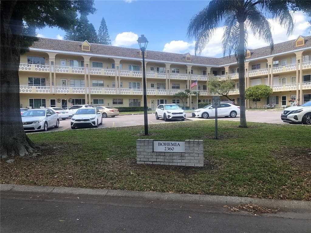 2360 IRISH LANE UNIT 8 CLEARWATER, FL 33763