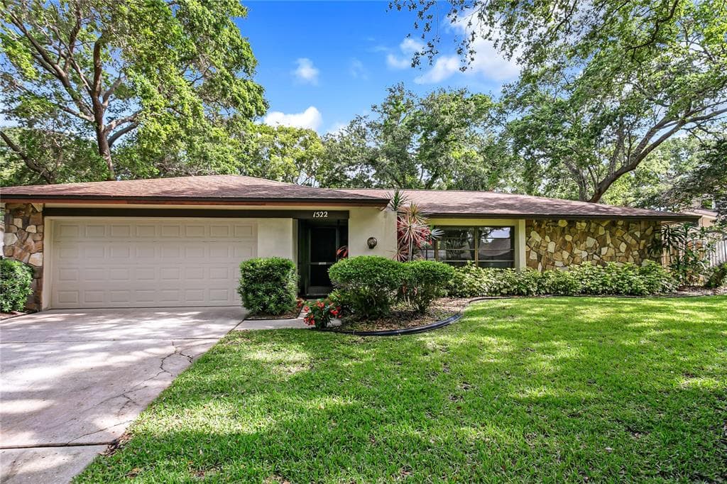 1522 GLEN HOLLOW LANE N DUNEDIN, FL 34698