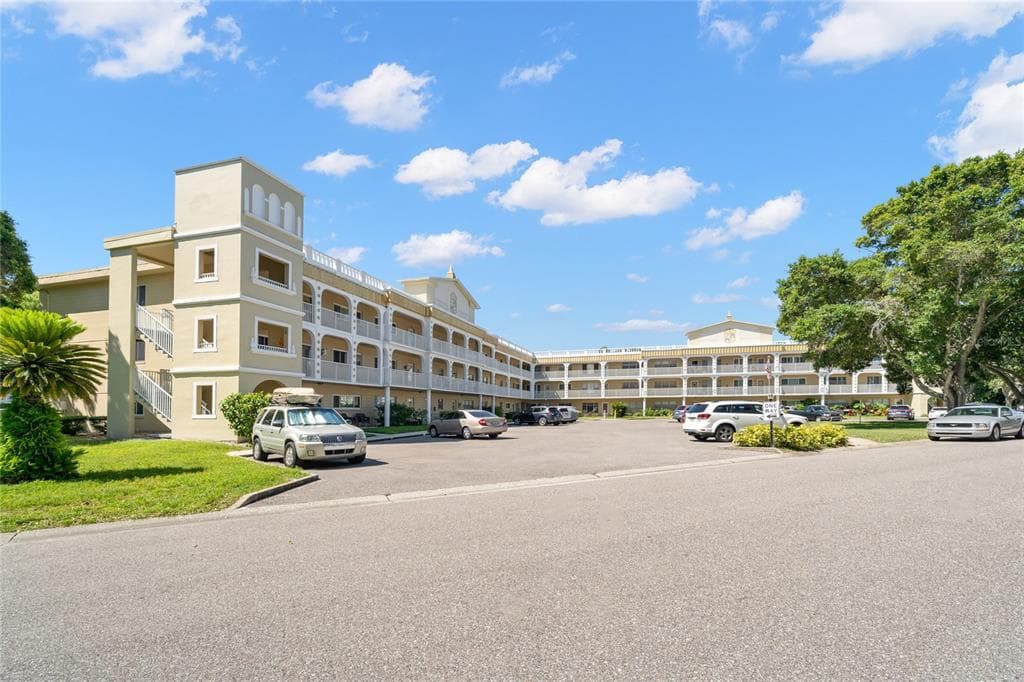 2321 ECUADORIAN WAY UNIT 11 CLEARWATER, FL 33763