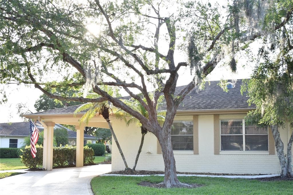 2005 HALMROCK PLACE UNIT NA SUN CITY CENTER, FL 33573