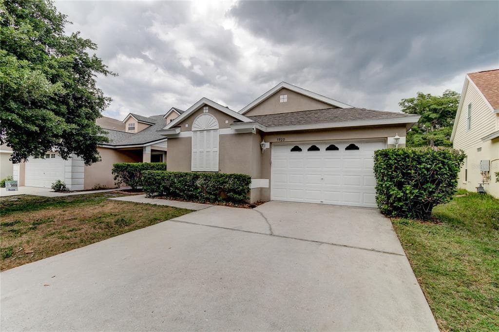 5920 WRENWATER DRIVE LITHIA, FL 33547