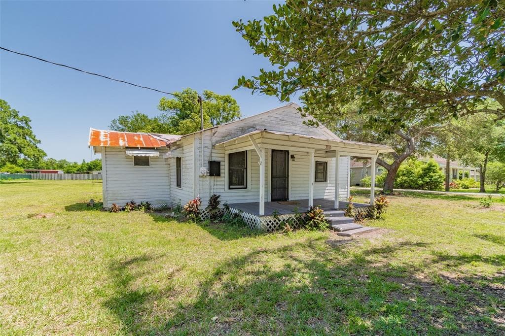 3015 ALVIN SIMMONS ROAD DOVER, FL 33527