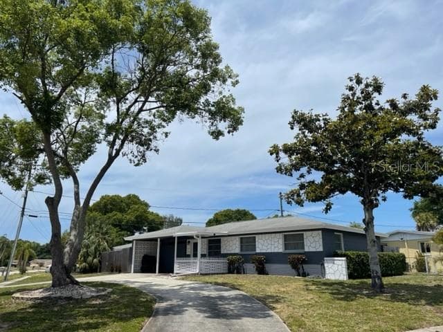 9065 SOUTHERN COMFORT DRIVE LARGO, FL 33773
