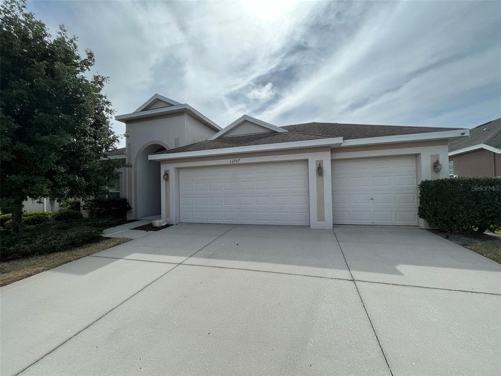 13707 SANFORD HILL PLACE RIVERVIEW, FL 33579