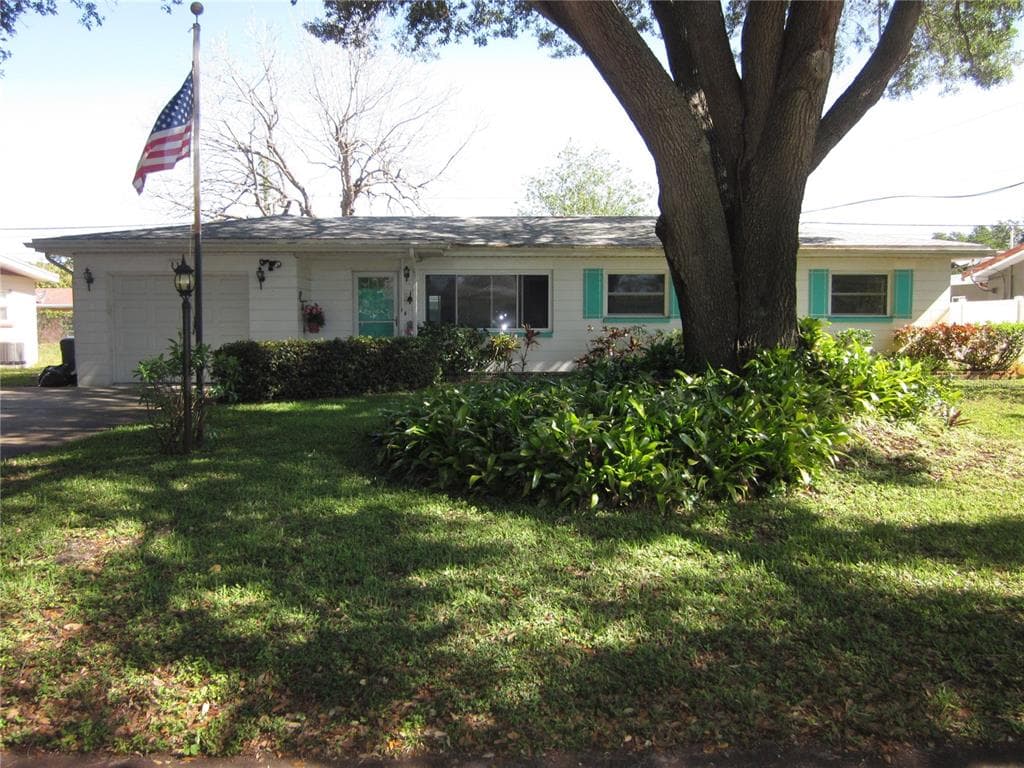 3563 FLORAL DRIVE LARGO, FL 33771