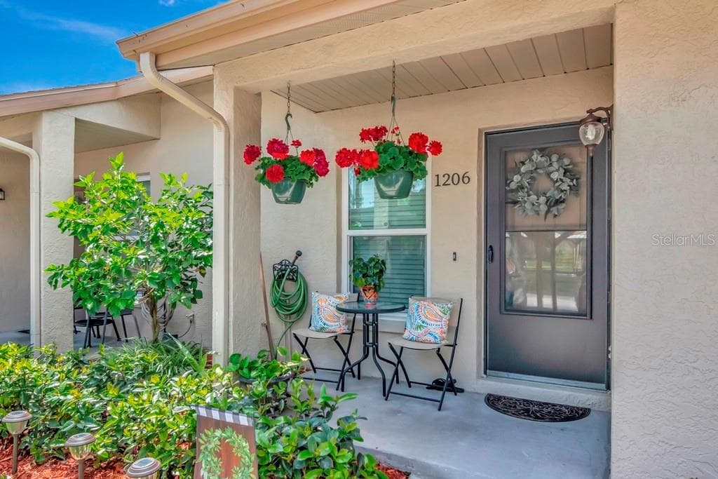10853 43RD STREET N UNIT 1206 CLEARWATER, FL 33762