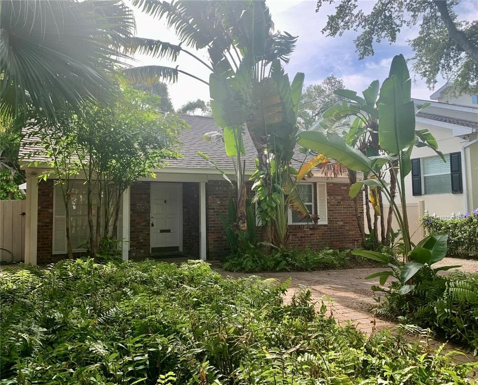 207 W DAVIS BOULEVARD TAMPA, FL 33606