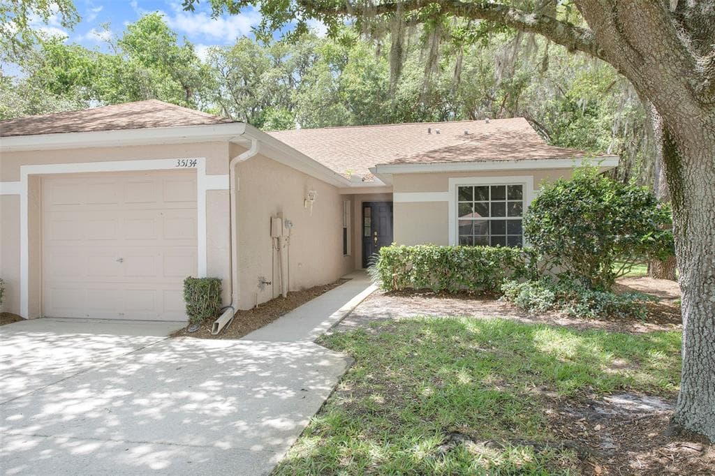 35134 QUIET OAK LANE ZEPHYRHILLS, FL 33541