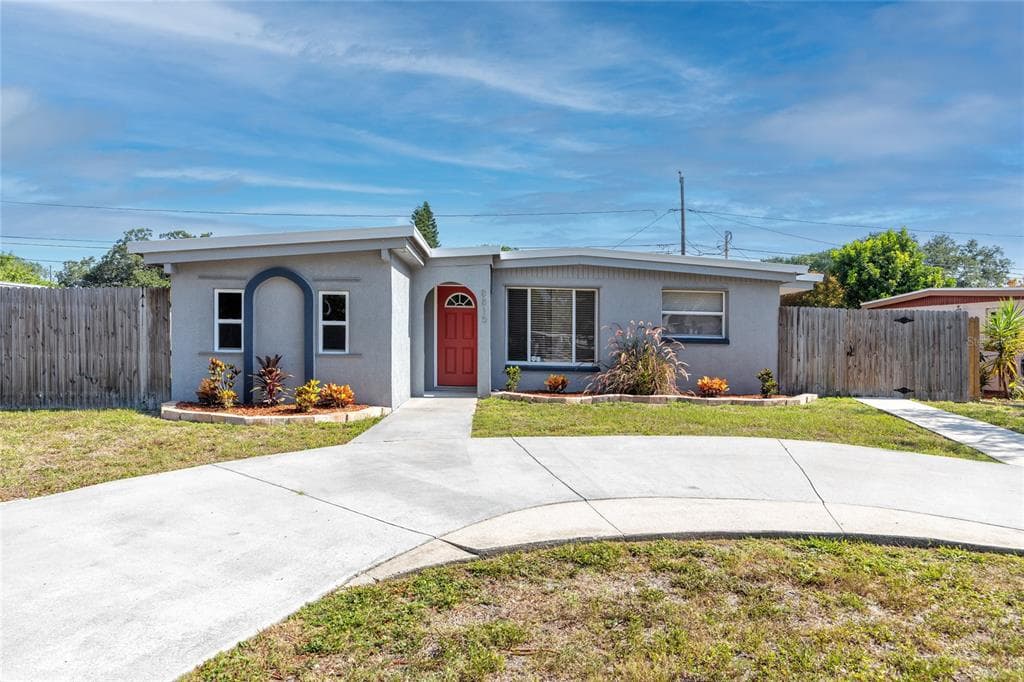 8815 92ND TERRACE SEMINOLE, FL 33777