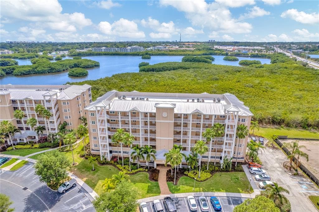 7296 MARATHON DRIVE UNIT 603 SEMINOLE, FL 33777