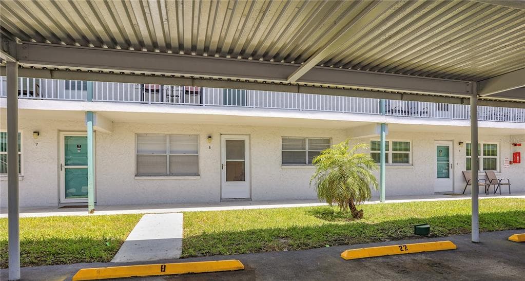 5347 81ST LANE N UNIT 8 ST PETERSBURG, FL 33709