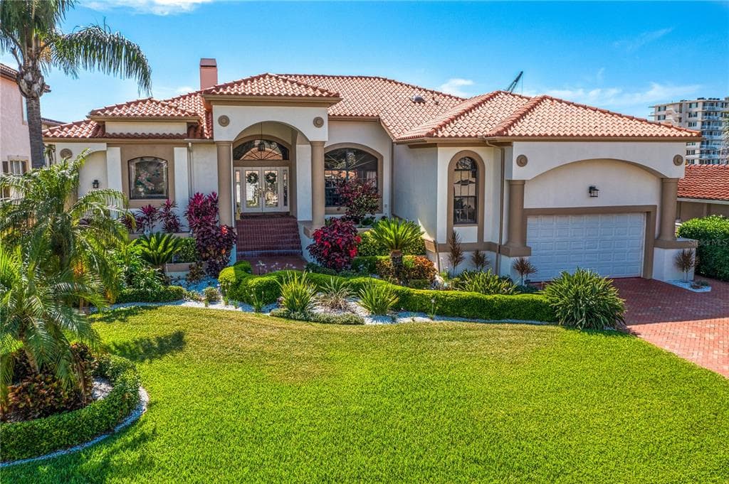 112 LEEWARD ISLAND