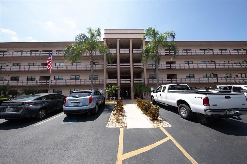5980 80TH STREET N UNIT 211 ST PETERSBURG, FL 33709