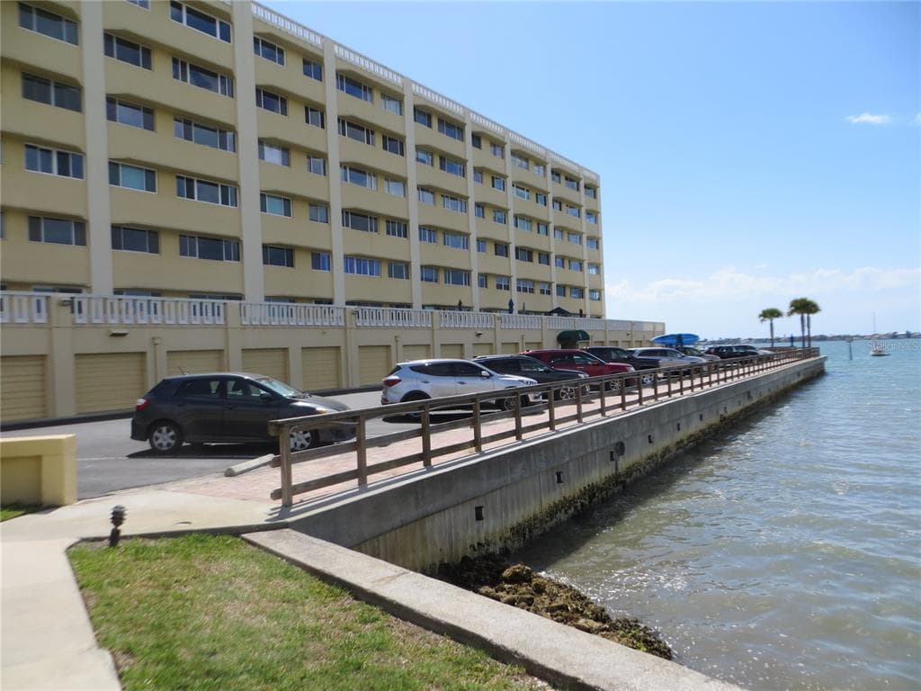 100 BLUFF VIEW DRIVE UNIT 317C BELLEAIR BLUFFS, FL 33770
