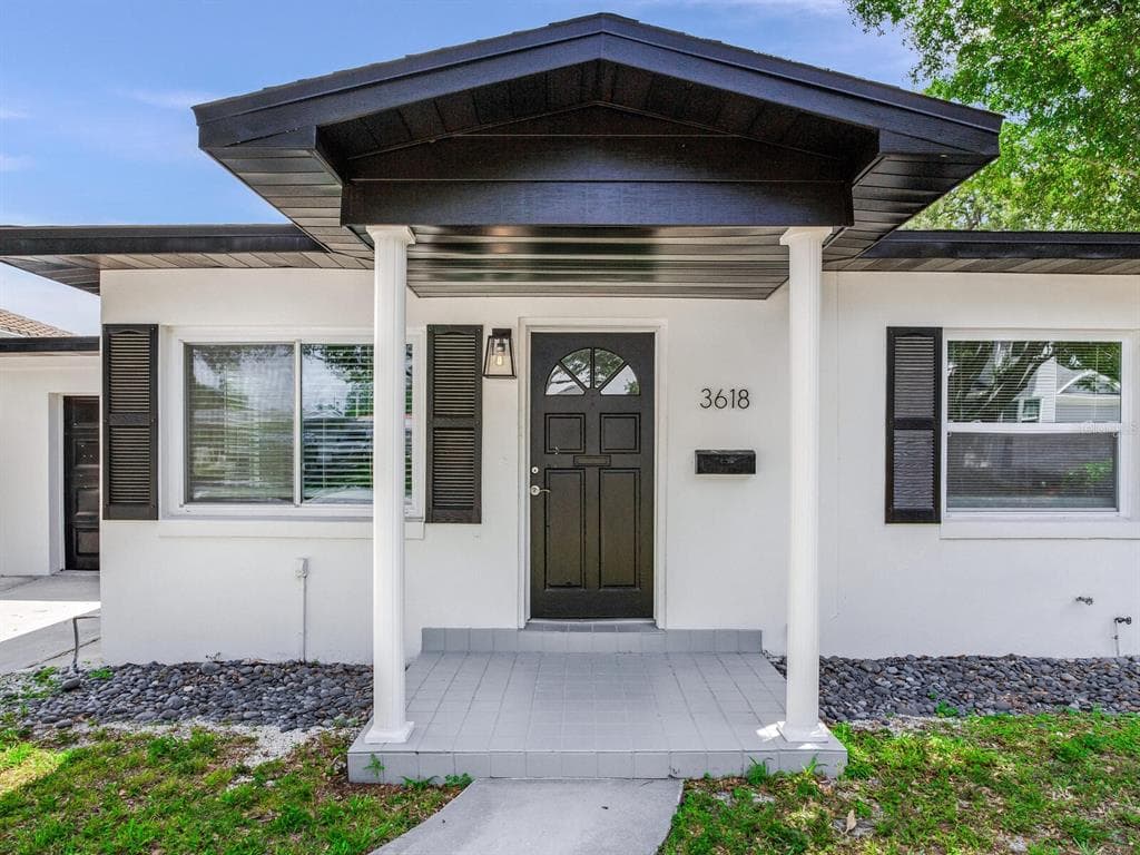 3618 S GARDENIA AVENUE TAMPA, FL 33629