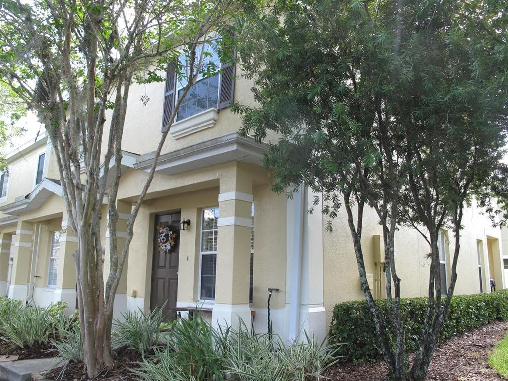 8525 TRAIL WIND DRIVE TAMPA, FL 33647