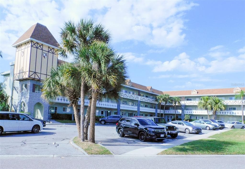 2448 COLUMBIA DRIVE UNIT 32 CLEARWATER, FL 33763