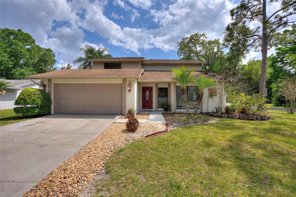 5014 COUNTRY HILLS DRIVE