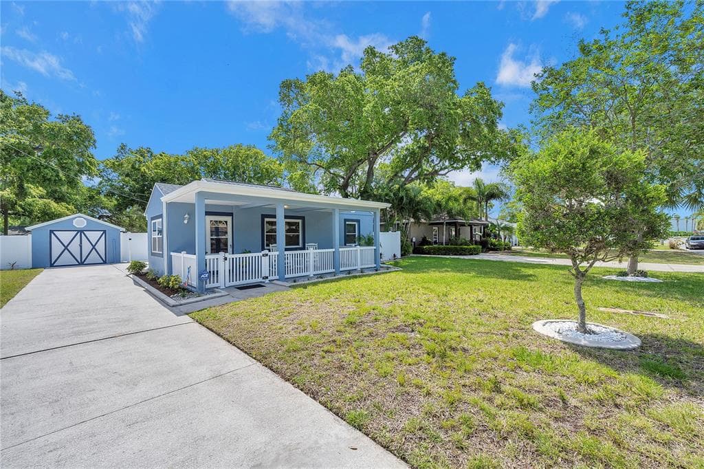 1447 SANTA ANNA DRIVE DUNEDIN, FL 34698