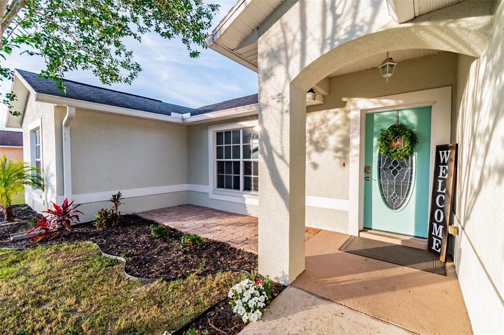 37349 LAUREL HAMMOCK DRIVE ZEPHYRHILLS, FL 33541