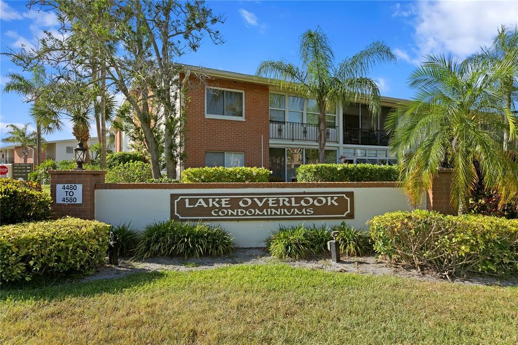 4560 OVERLOOK DRIVE NE UNIT 166 ST PETERSBURG, FL 33703