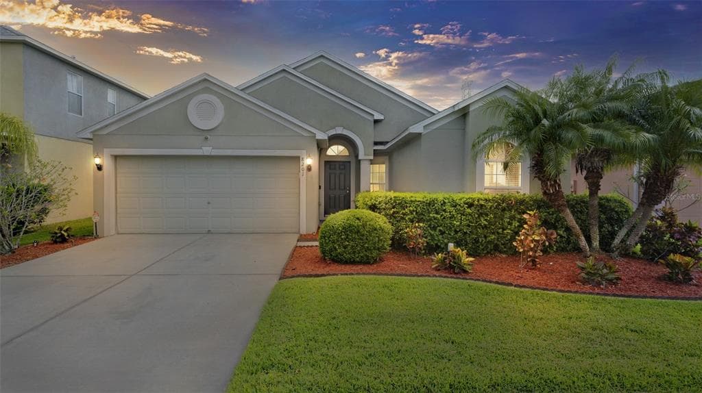 8201 WATER TOWER DRIVE TAMPA, FL 33619