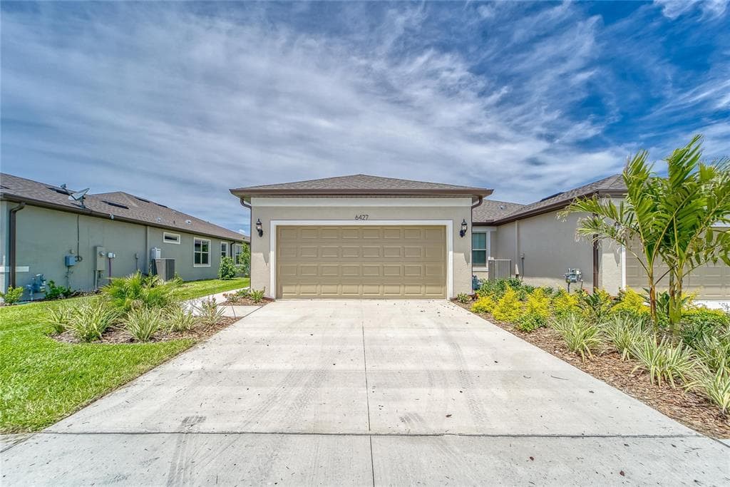 6427 MOORING LINE CIRCLE APOLLO BEACH, FL 33572