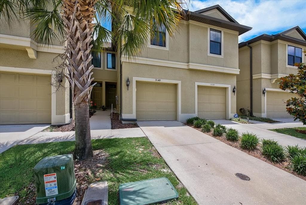 5148 BAY ISLE CIRCLE CLEARWATER, FL 33760