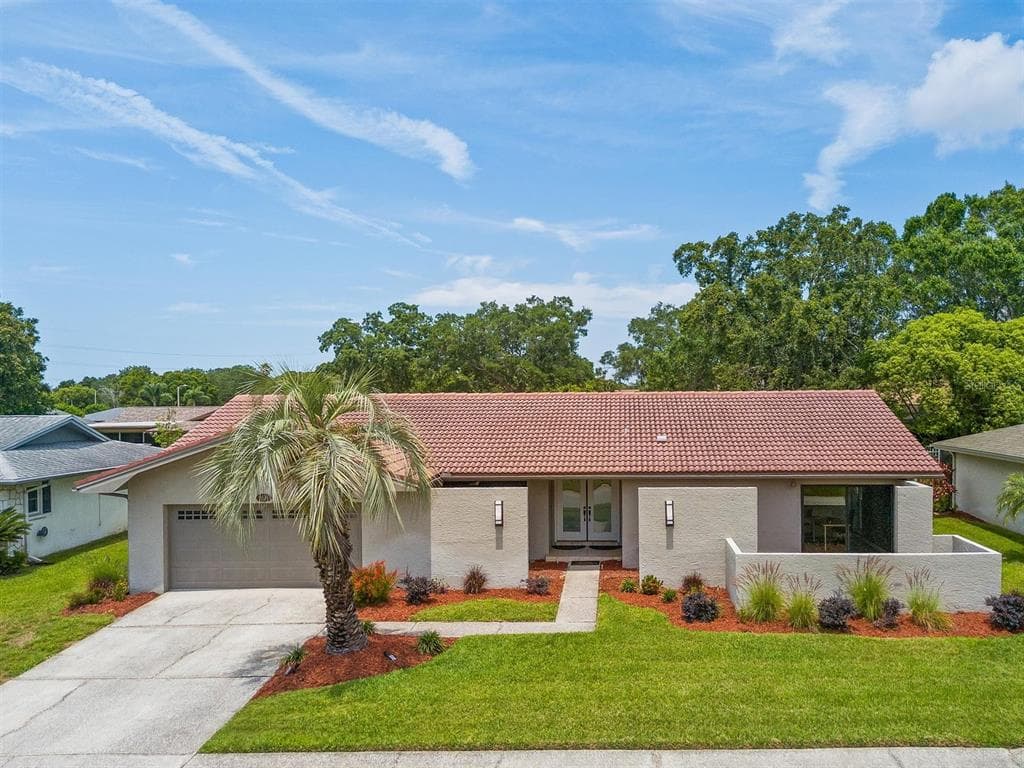 2676 AUGUSTA DRIVE N CLEARWATER, FL 33761