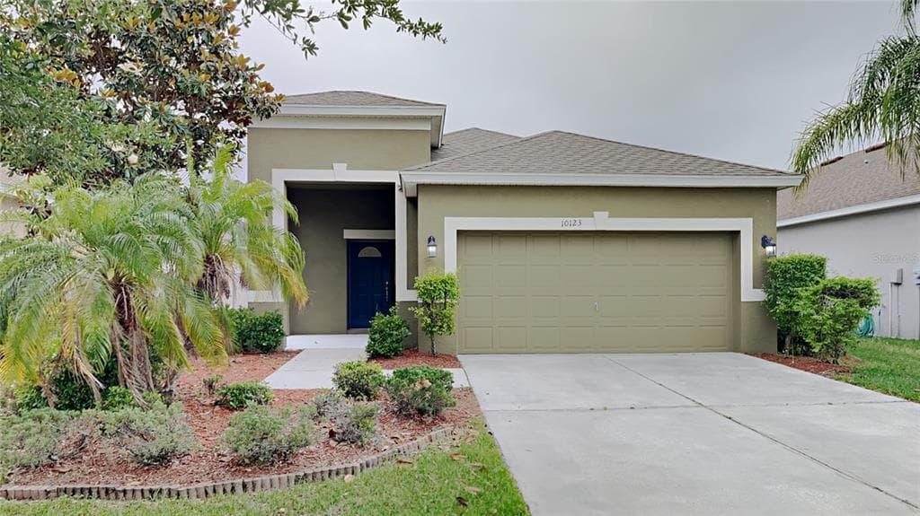 10123 CELTIC ASH DRIVE RUSKIN, FL 33573