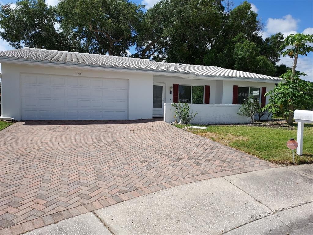 9003 41ST WAY N PINELLAS PARK, FL 33782