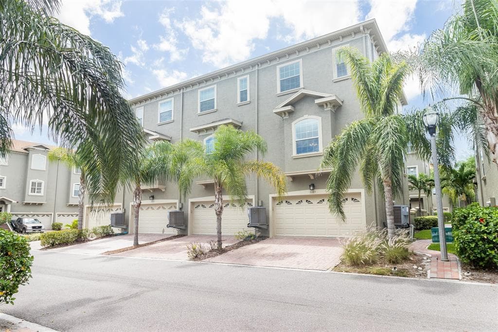 7165 101ST LANE SEMINOLE, FL 33772