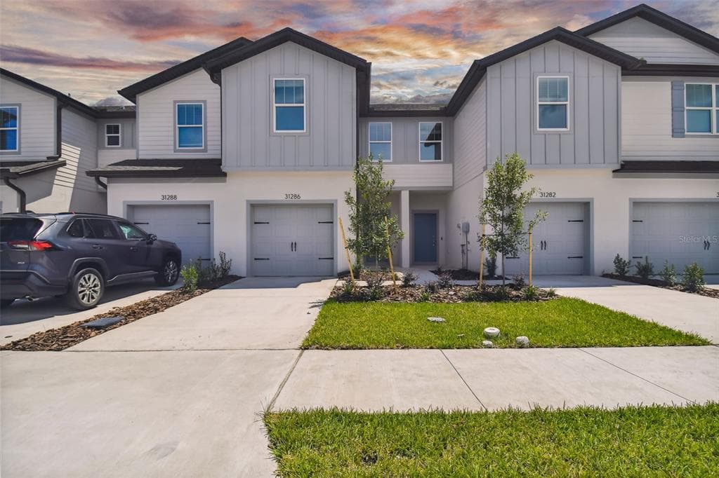 31286 AMBERVIEW BEND WESLEY CHAPEL, FL 33545