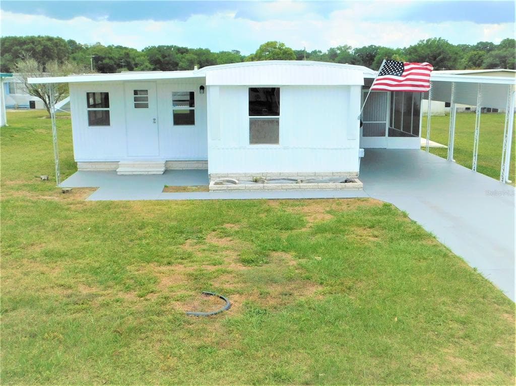 39518 STERLING DRIVE ZEPHYRHILLS, FL 33542