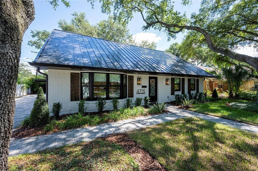 4715 W CLEAR AVENUE TAMPA, FL 33629