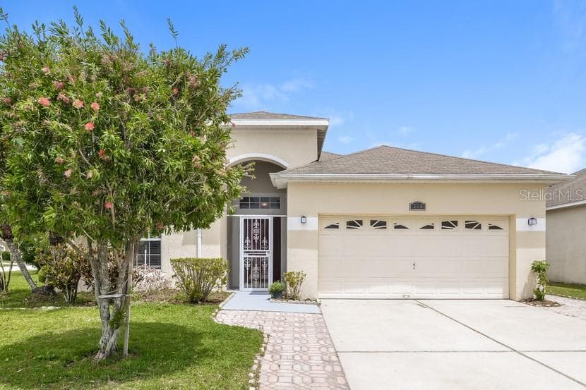708 HACIENDA CIRCLE KISSIMMEE, FL 34741