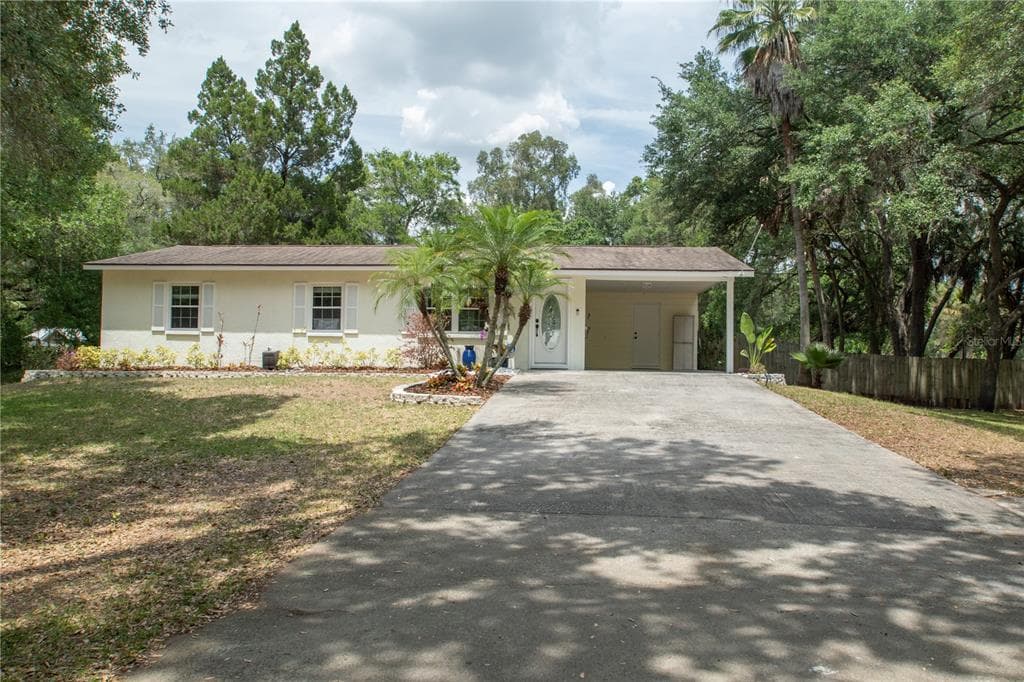 5808 FERRY LANE TAMPA, FL 33619
